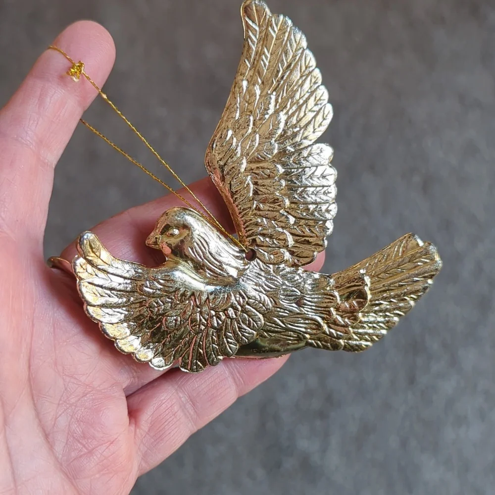 Vintage 80's Goldtone Turtledoves and Snowflake Ornaments